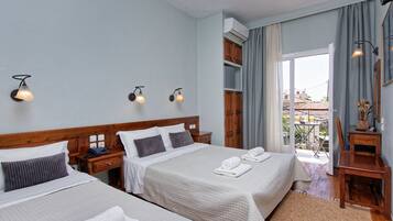 Triple Room | In-room safe, cots/infant beds, rollaway beds, free WiFi