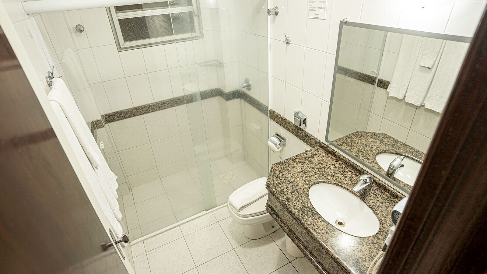 classic room | 1 bedroom, minibar, in-room safe, desk