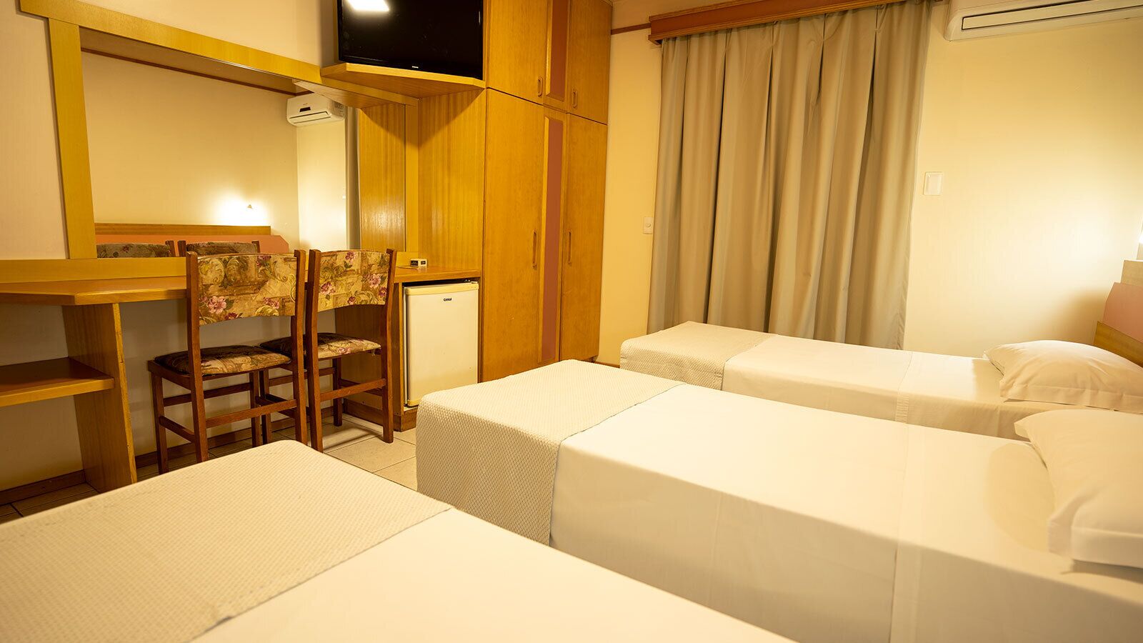 superior room, balcony | 1 bedroom, minibar, in-room safe, desk