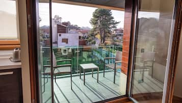 Deluxe appartement, 1 tweepersoonsbed met slaapbank | Balkon