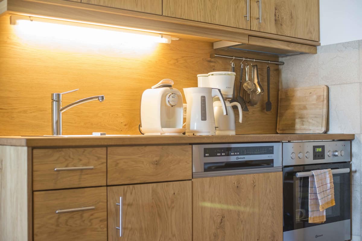 standard apartment, 2 bedrooms, kitchenette, mountain view (schwalbennest) | private kitchenette | full-sized fridge, microwave, coffee/tea maker, electric kettle