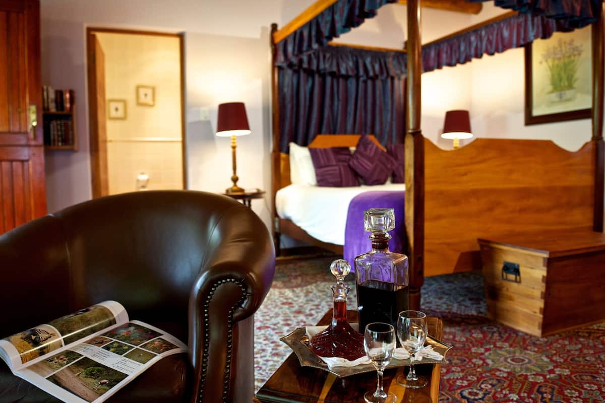 Sábanas de algodón egipcio, ropa de cama de alta calidad y minibar