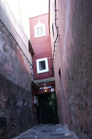 Fachada de la propiedad