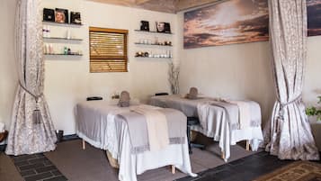 Couples treatment rooms, body treatments, aromatherapy