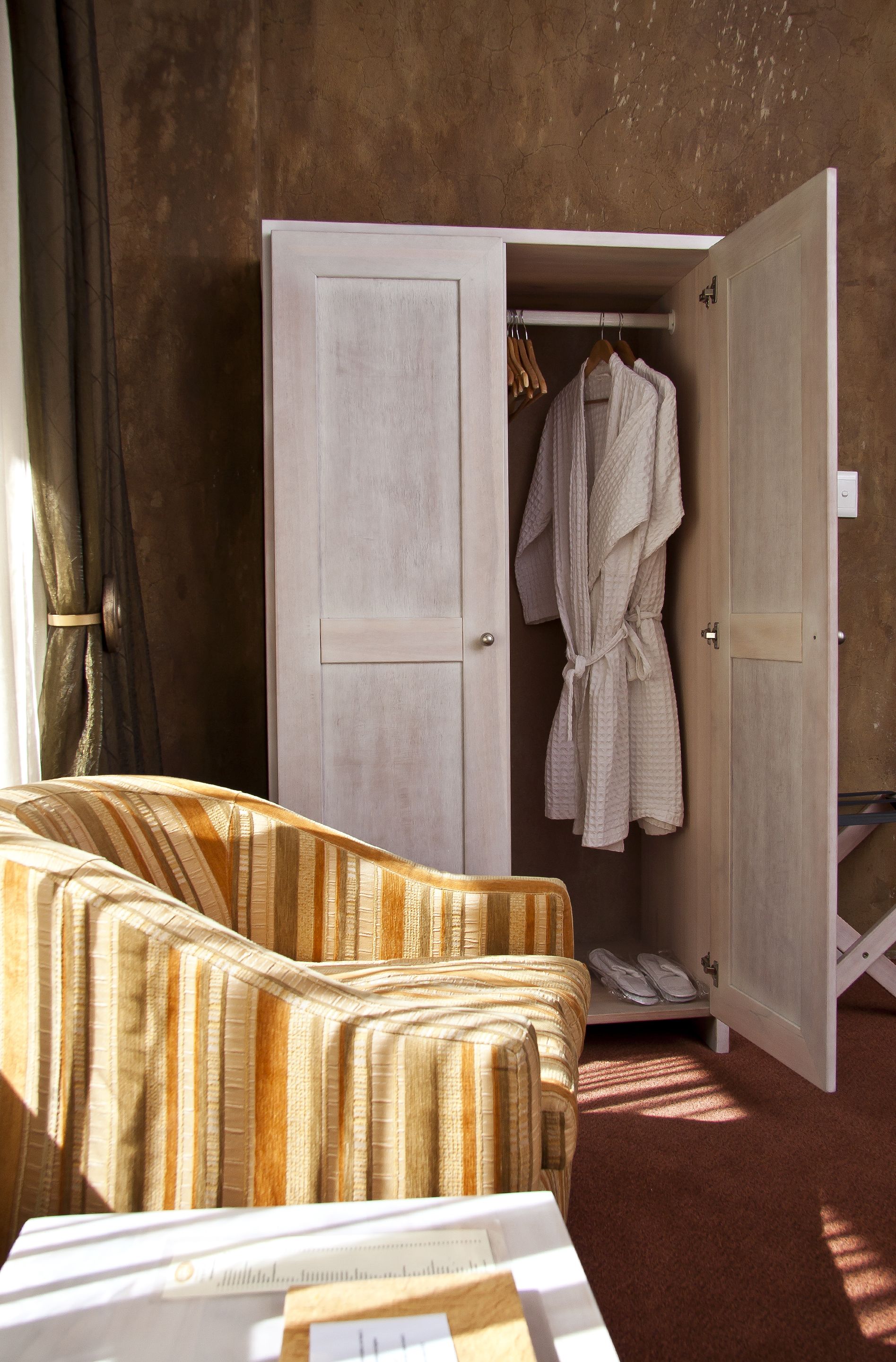 luxury suite | 1 bedroom, premium bedding, in-room safe, iron/ironing board