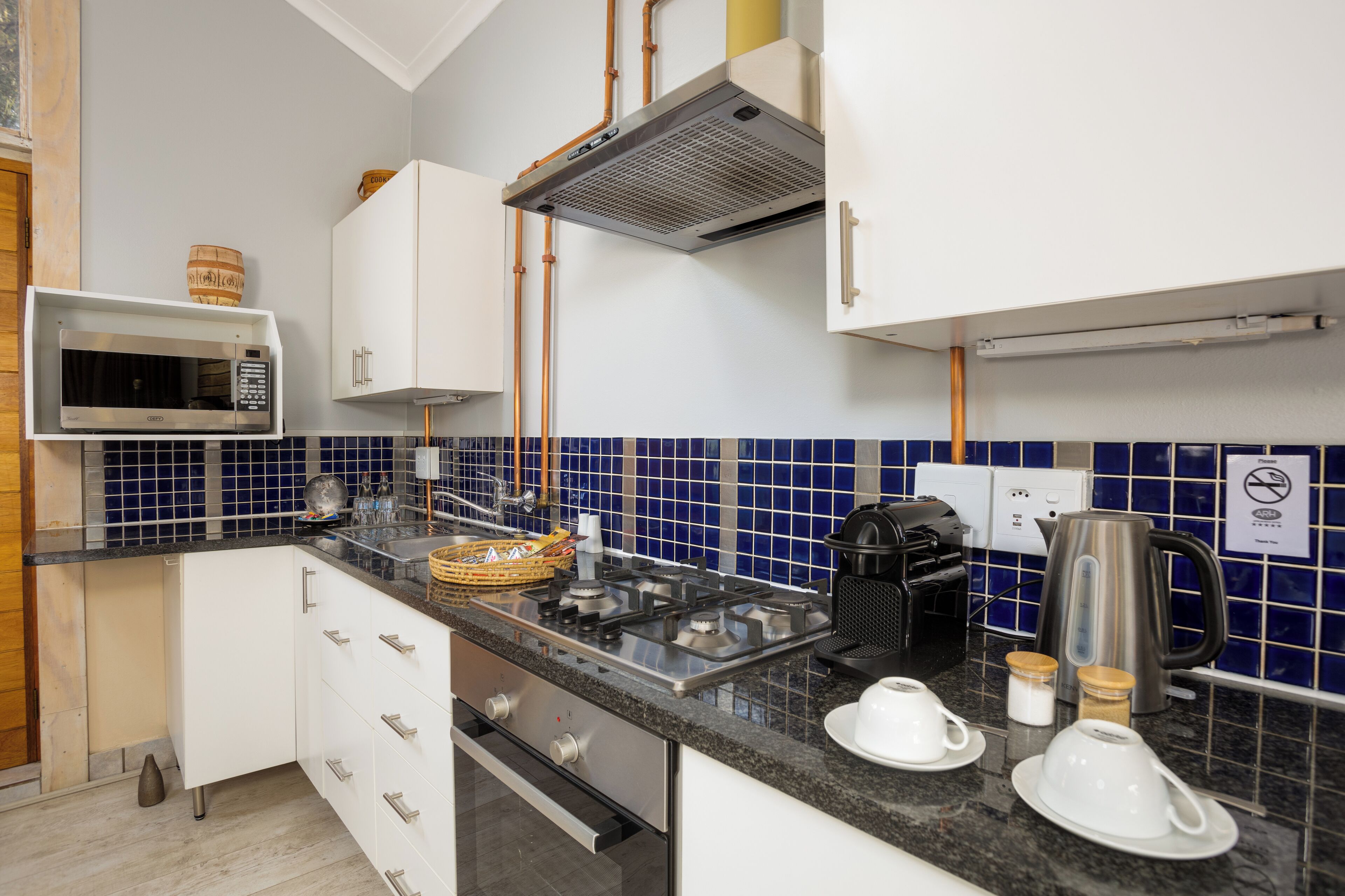 luxury apartment | private kitchen | coffee/tea maker, electric kettle