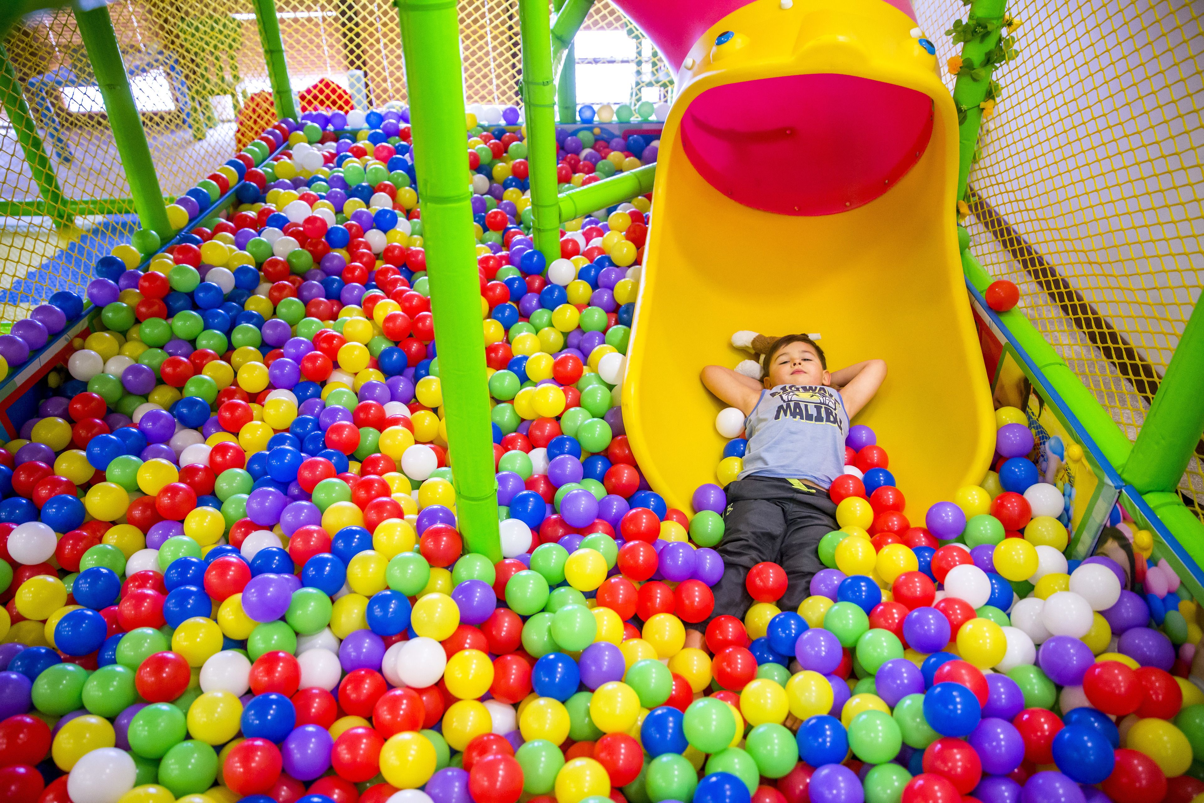 Innen-Kinderspielplatz