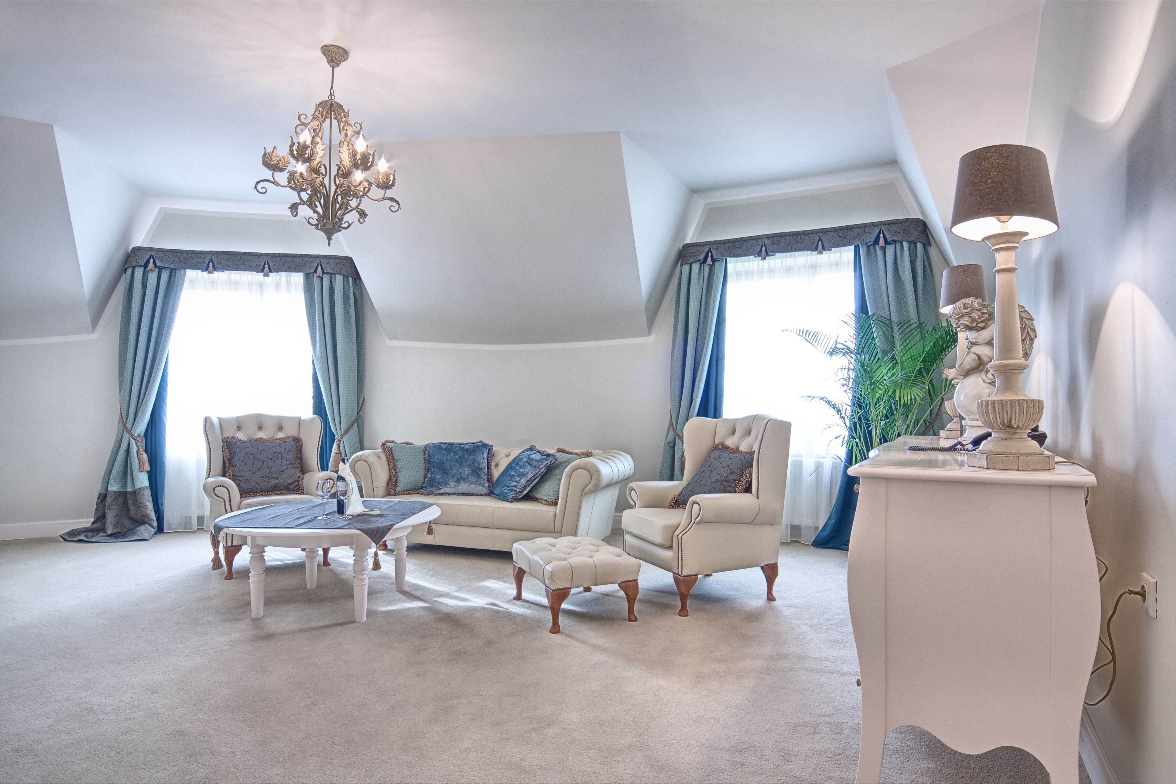 Lägenhet | Värdeförvaringsskåp på rummet, skrivbord, barnsängar och extrasängar