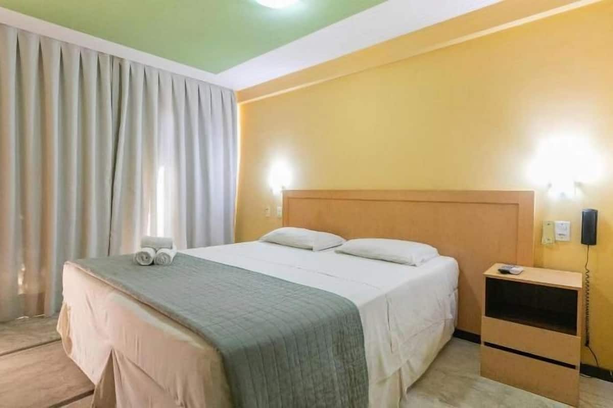 Caja de seguridad en la habitación, cortinas blackout y wifi gratis