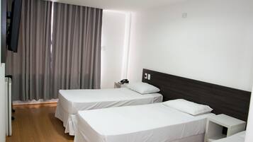 Hypo-allergenic bedding, in-room safe, desk, blackout curtains