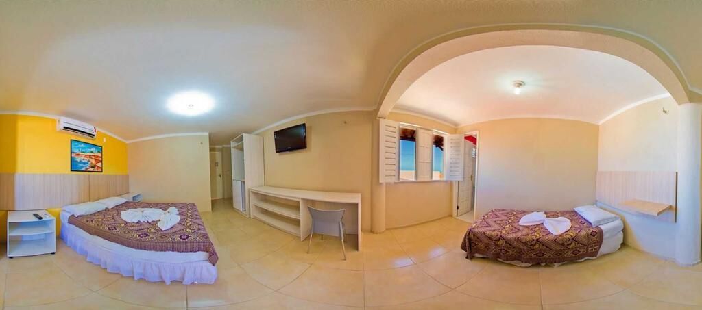 Bộ đồ giường cao cấp, nệm có lớp đệm bông, minibar, bộ trải giường 
