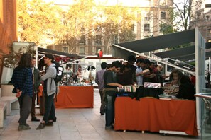Outdoor dining - Mela Blu Apartments (SANTIAGO)