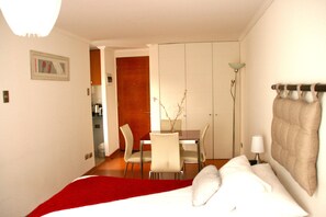 Room - Mela Blu Apartments (SANTIAGO)