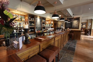 Restaurant - Bears Paw Inn (Sandbach)