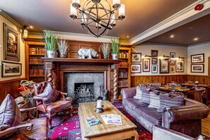 Lounge - Bears Paw Inn (Sandbach)