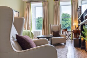 Room - Castle View Apartment at Castle Terrace (Edinburgh)