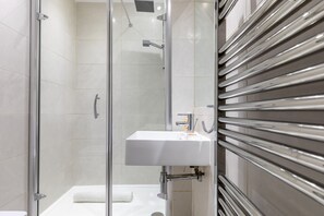 Appartamento, 3 camere da letto | Doccia