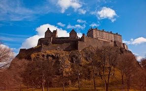 View from room - Castle View Apartment at Castle Terrace (Edinburgh)