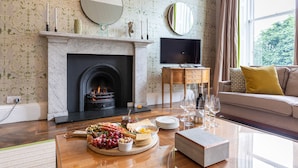 Apartment, 3 Bedrooms | Living room - Castle View Apartment at Castle Terrace (Edinburgh)