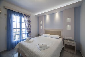 Double or Twin Room | In-room safe, soundproofing, iron/ironing board, free WiFi - Hotel Ilion (Naxos)