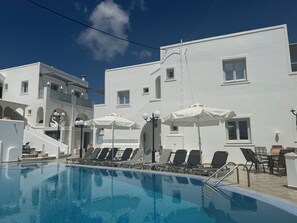 Front of property - Hotel Hellas (Santorini)