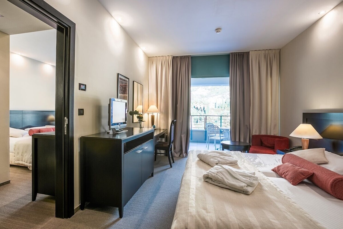 1 bedroom, Select Comfort beds, minibar, in-room safe