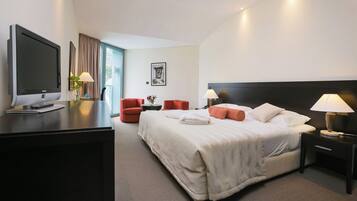 Junior suite seaside | 1 bilik tidur, katil Select Comfort, bar mini, peti besi dalam bilik