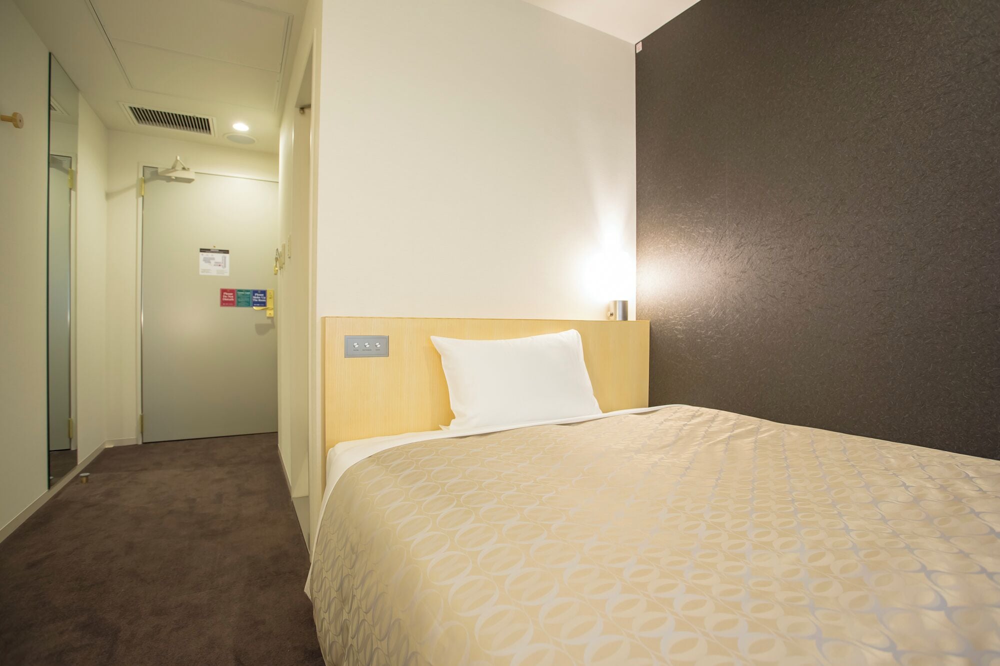 desk, blackout curtains, free wifi, bed sheets