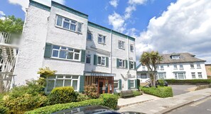 Front of property - Central Hotel (London)