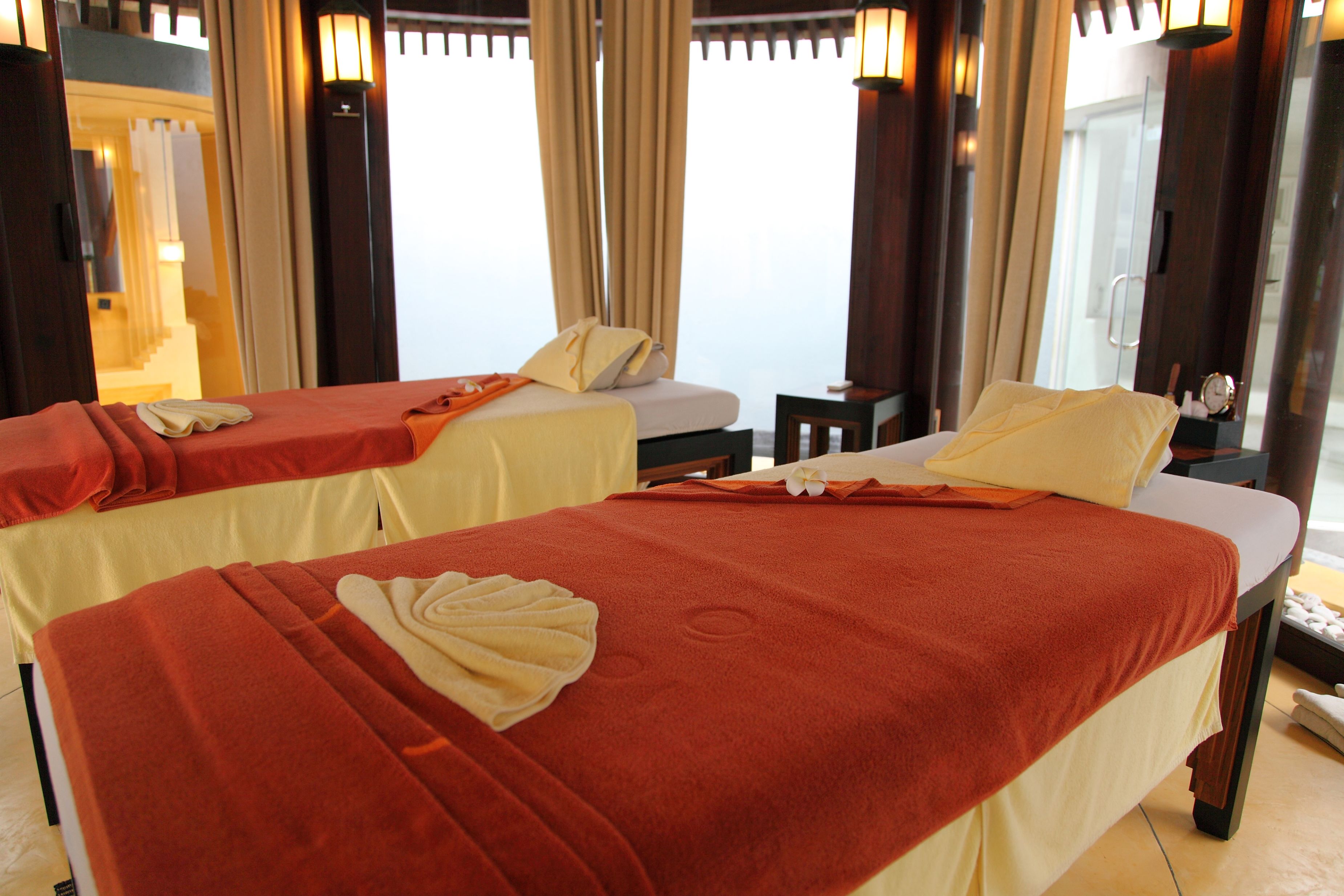 couples treatment room(s), body treatments, aromatherapy, body wraps