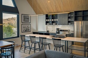 CafetiÚre-théiÚre