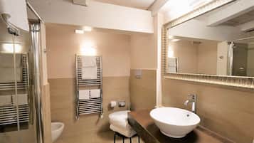 Camera Comfort, Depedance | Bathroom | Free toiletries, hair dryer, bidet, towels