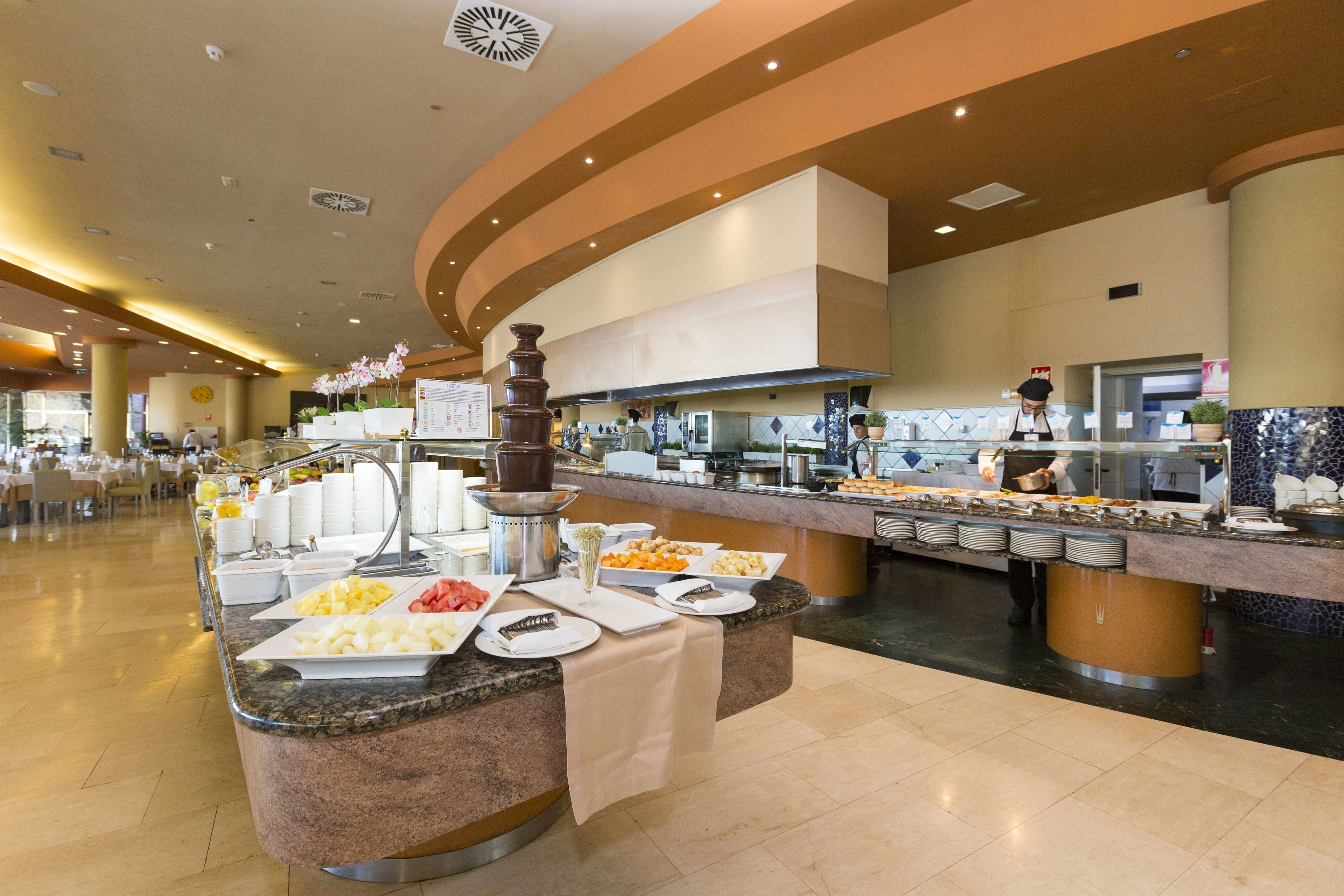 free buffet breakfast