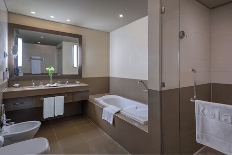 Park Arjaan by Rotana - Image 11