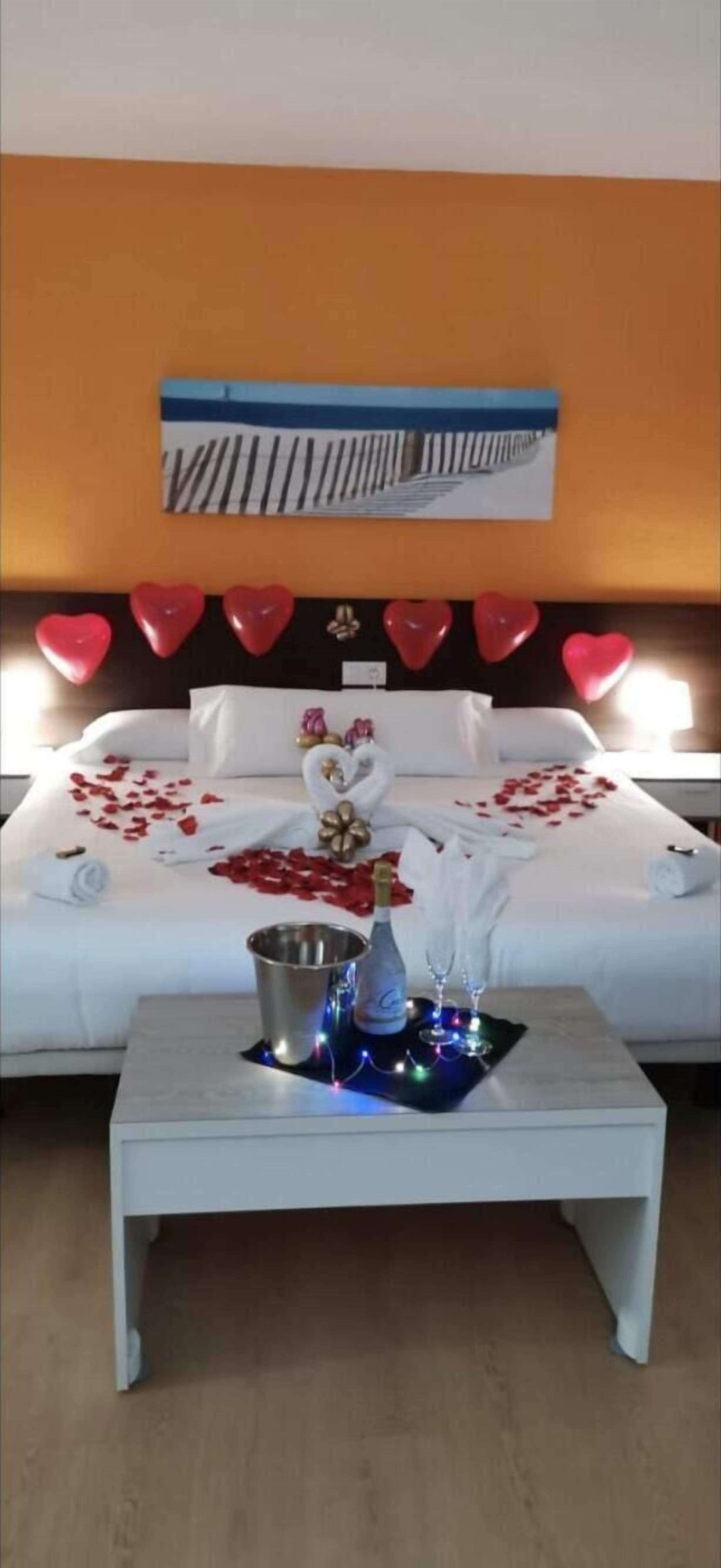 Una cassaforte in camera, insonorizzazione, Wi-Fi gratuito, lenzuola