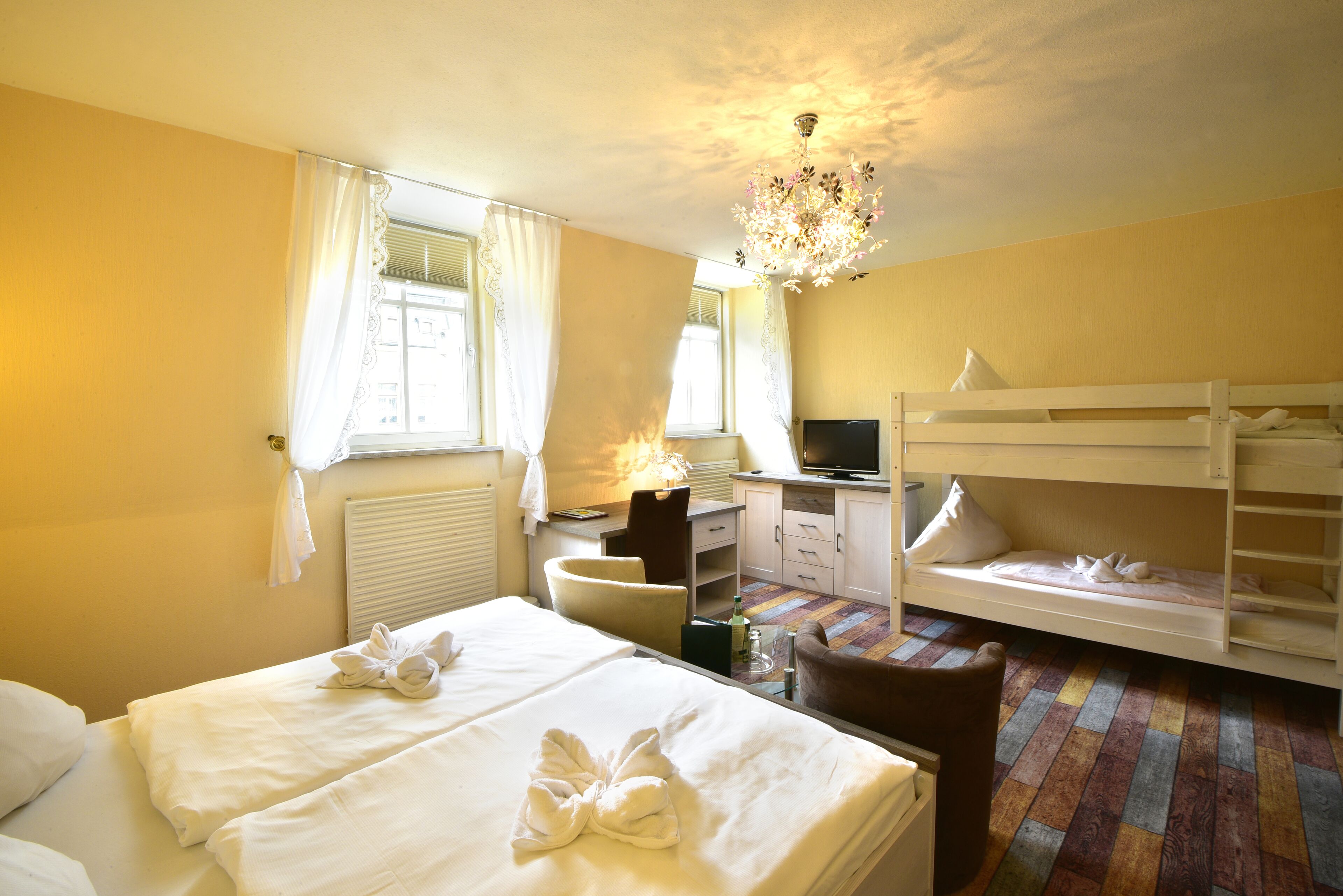 hypo-allergenic bedding, minibar, in-room safe, soundproofing