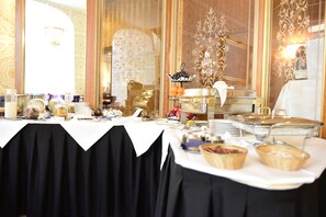 Daily buffet breakfast (EUR 7 per person)