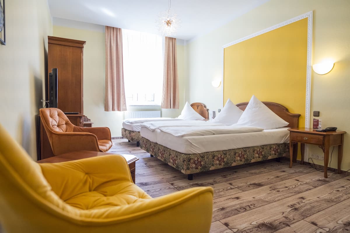 Triple Room | 1 bedroom, hypo-allergenic bedding, minibar, in-room safe
