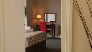 The Broadway Hotel