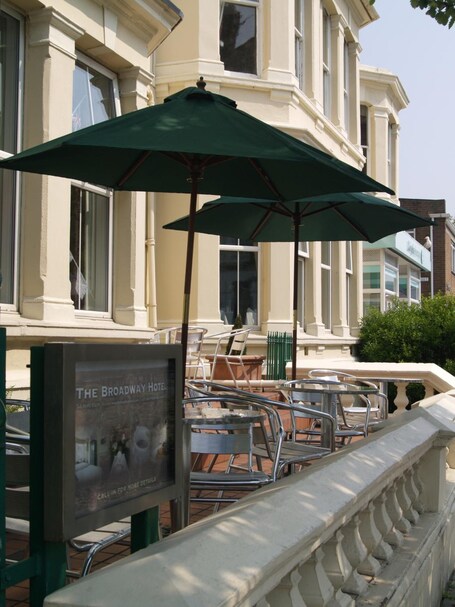 The Broadway Hotel - Image 3