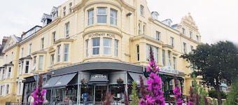 The Broadway Hotel