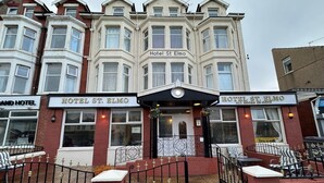 Property entrance - St Elmo Hotel (Blackpool)