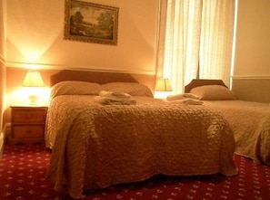 Standard Triple Room, Private Bathroom (Single beds) | 1 bedroom
