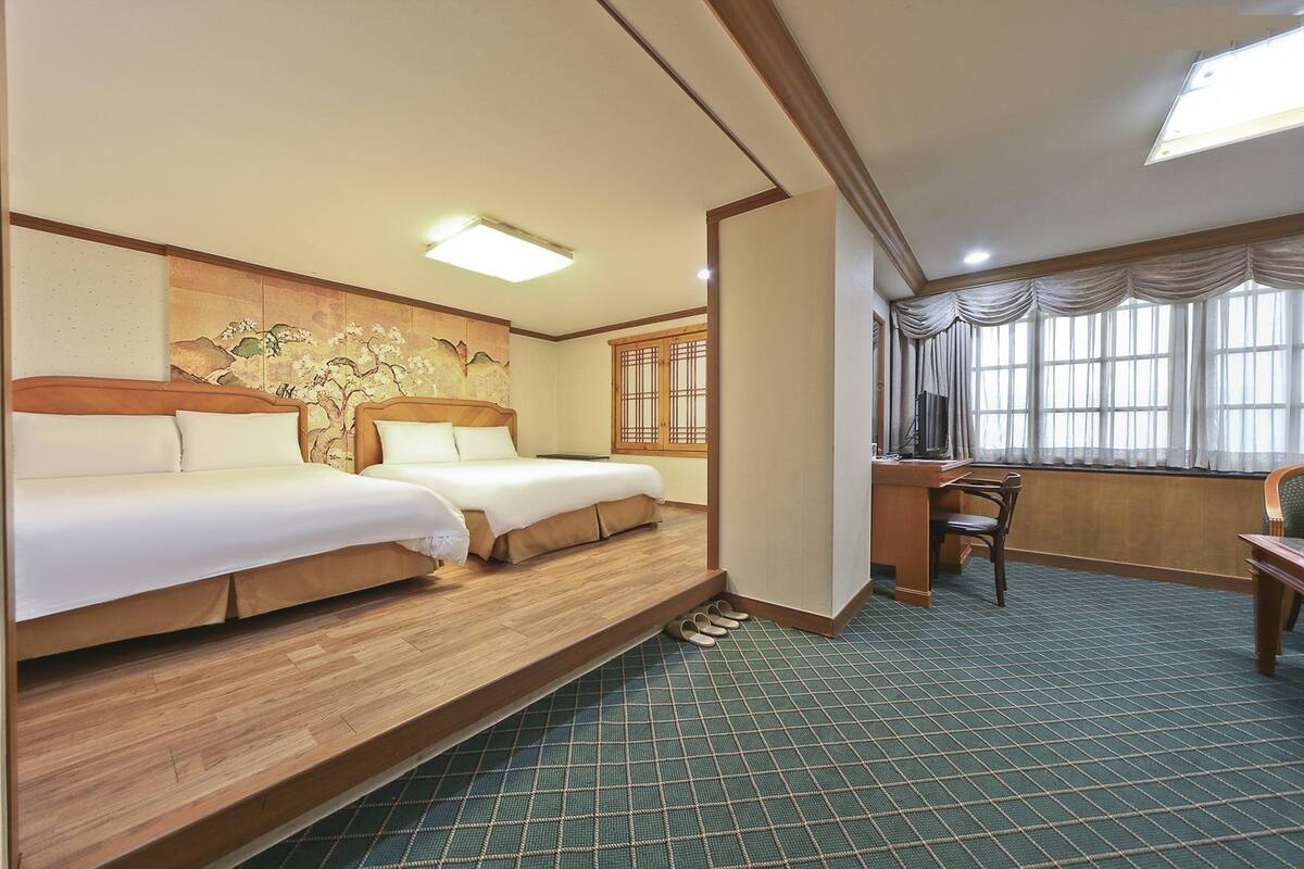 Family Quadruple Room, 2 Double Beds, City View