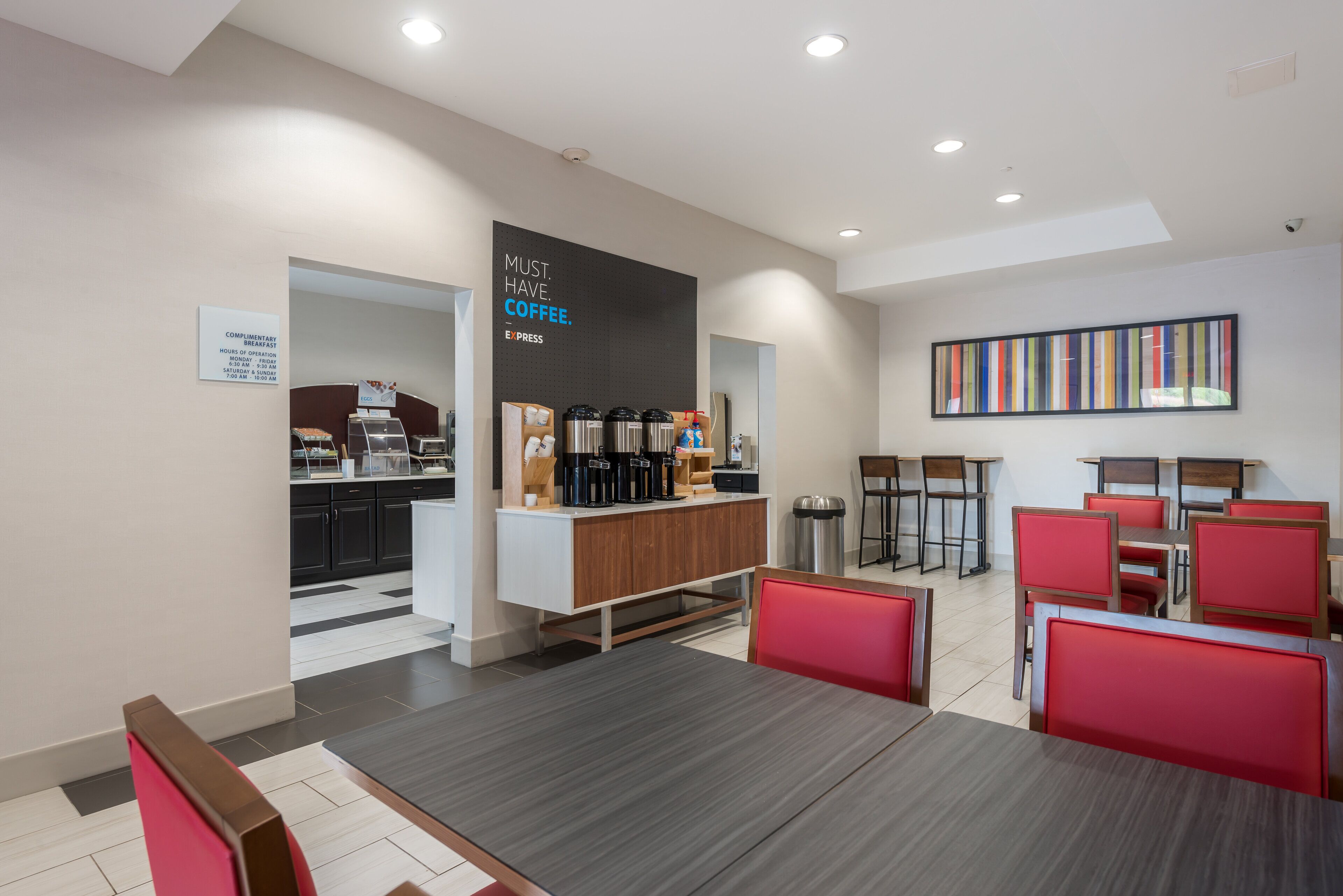 free buffet breakfast