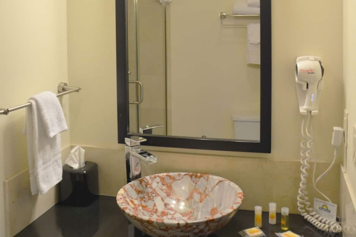 Bathroom | Hair dryer, towels