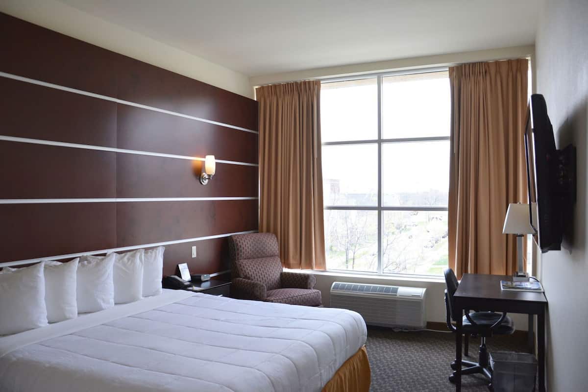 In-room safe, desk, iron/ironing board, free cots/infant beds