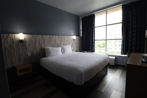 Caja de seguridad en la habitación y escritorio 