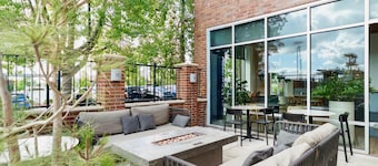 ไฮแอท เพลส ซาคราเมนโต โรสวิลล์