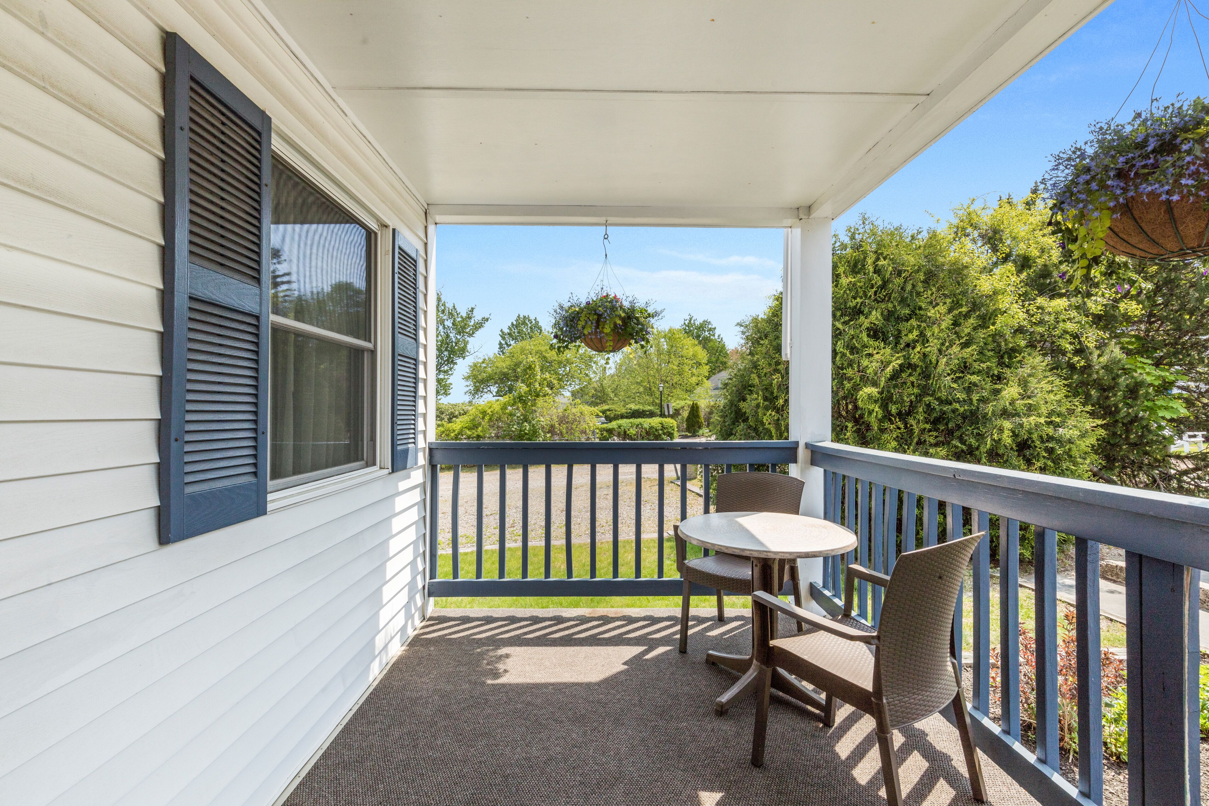 Deluxe Room, 1 King Bed (Garden Building) | Free WiFi, bed sheets, wheelchair access